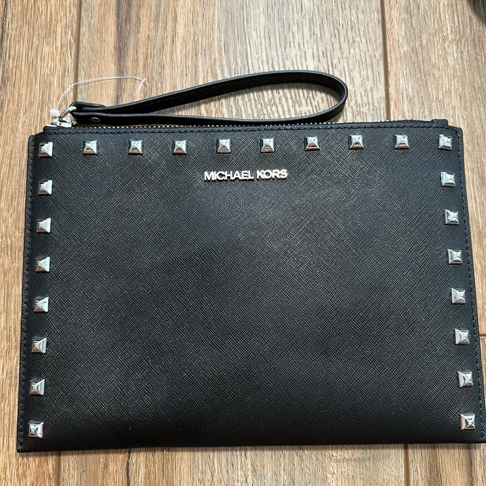 Micheal Kors Clutch